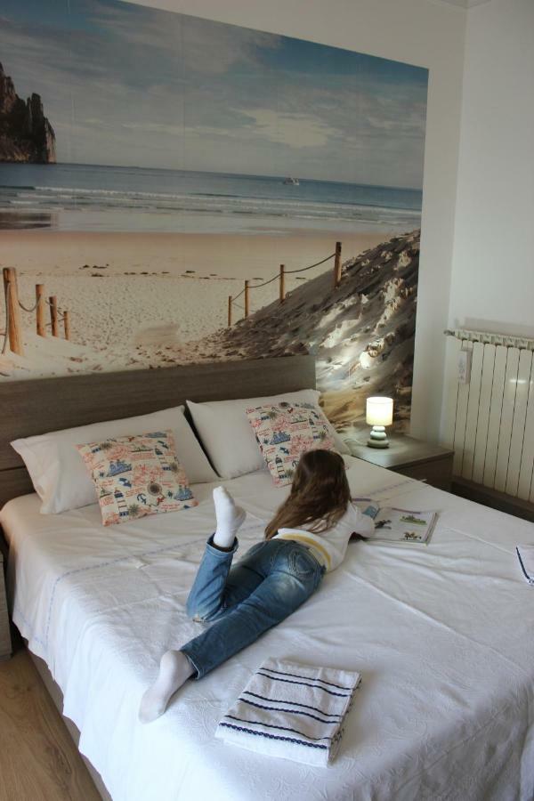 Casa Laura Bed and Breakfast Terracina Buitenkant foto
